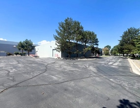 4700 Aircenter Cir, Reno, NV for lease Interior Photo- Image 2 of 7
