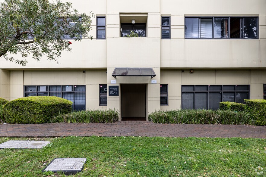 12-18 Clarendon St, Artarmon à louer - Photo du bâtiment - Image 3 de 4