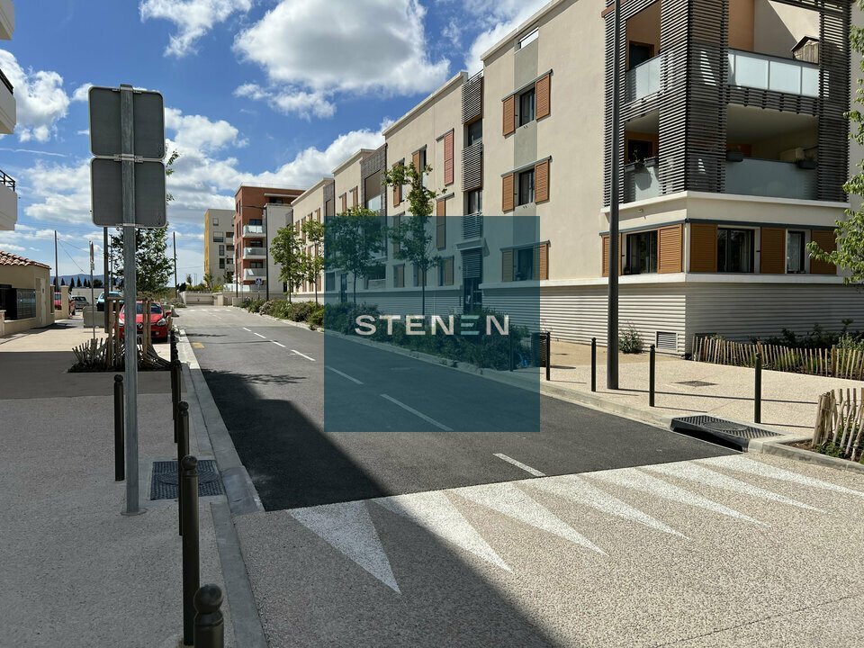 Retail in Aix-en-Provence for sale Building Photo- Image 1 of 5