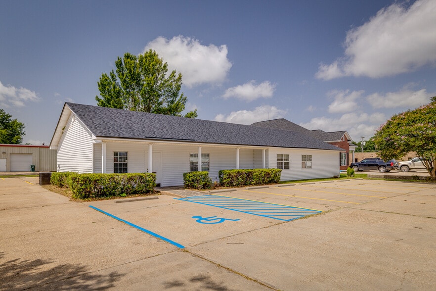 2910 Evangeline St, Monroe, LA for sale - Primary Photo - Image 1 of 19