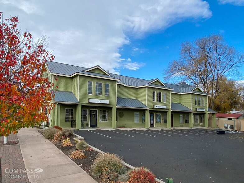 755 SW 7th St, Redmond, OR à louer - Photo du bâtiment - Image 3 de 3