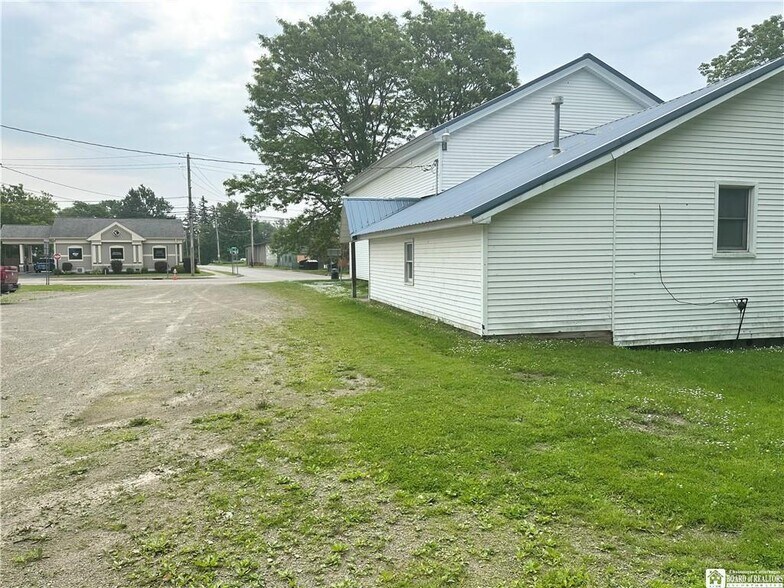 6837 Main St, Cherry Creek, NY à vendre - Photo du bâtiment - Image 3 de 21