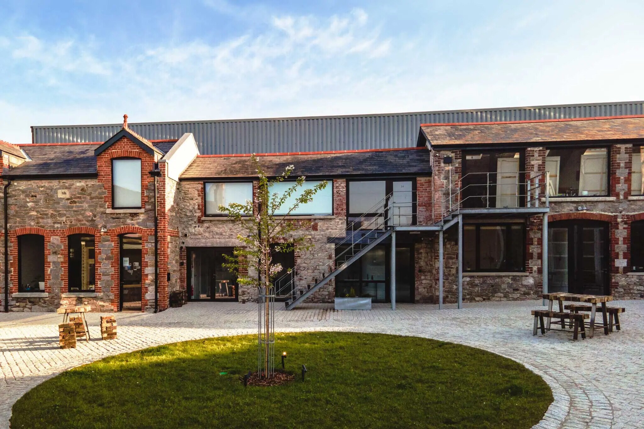 1 Candlewick Ln, Plymouth à louer Photo du bâtiment- Image 1 de 20