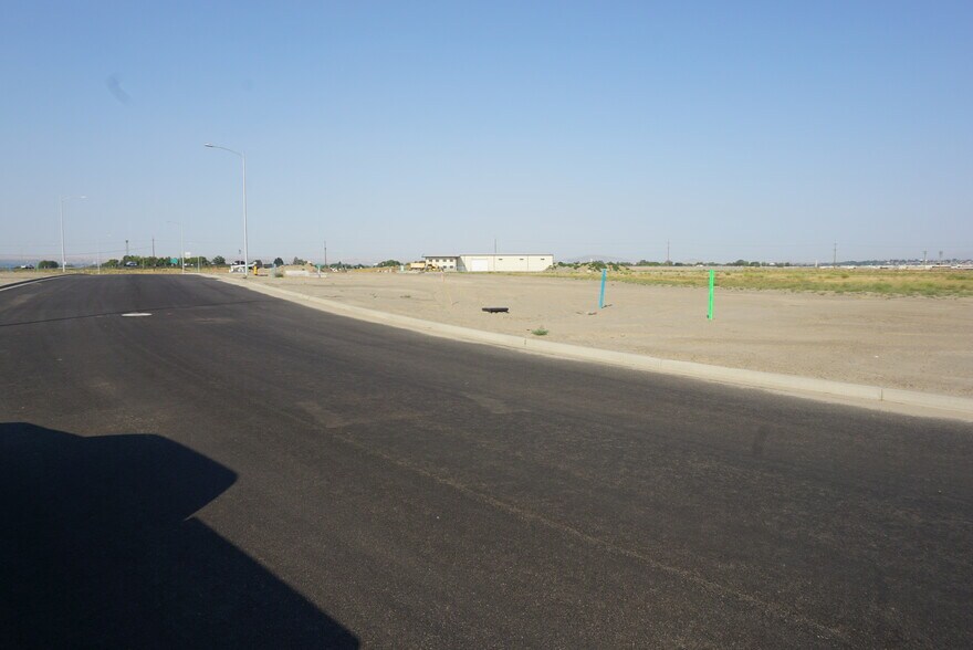 BSP 2022-03 Adams Street, Pasco, WA à vendre - Photo du bâtiment - Image 3 de 11