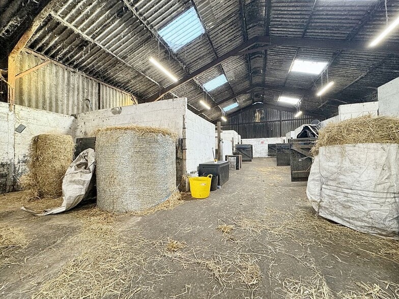 145 Sunderland St, Houghton Le Spring for sale - Interior Photo - Image 1 of 5