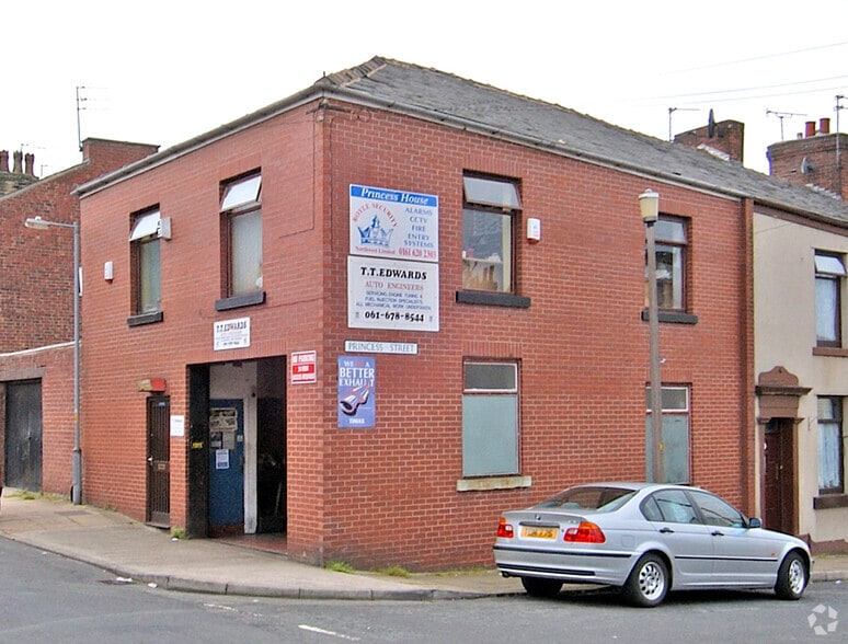 Warrington St, Oldham for lease - Primary Photo - Image 1 of 3