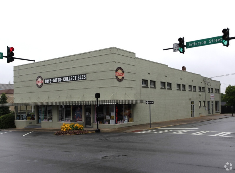 17 Jefferson St, Newnan, GA for lease - Primary Photo - Image 2 of 5