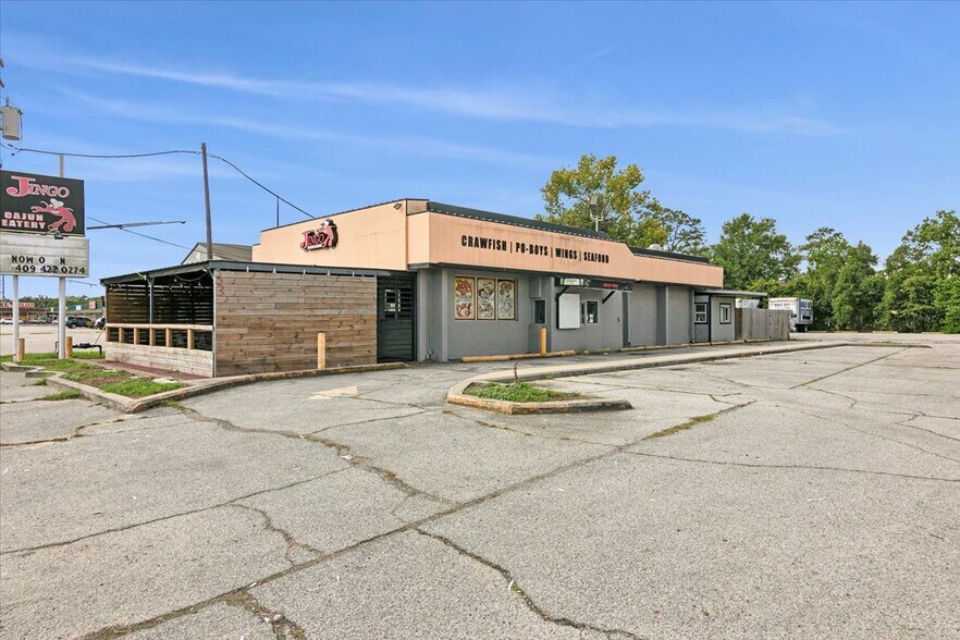 425 N Main Rd, Vidor, TX à vendre - Photo du bâtiment - Image 2 de 31