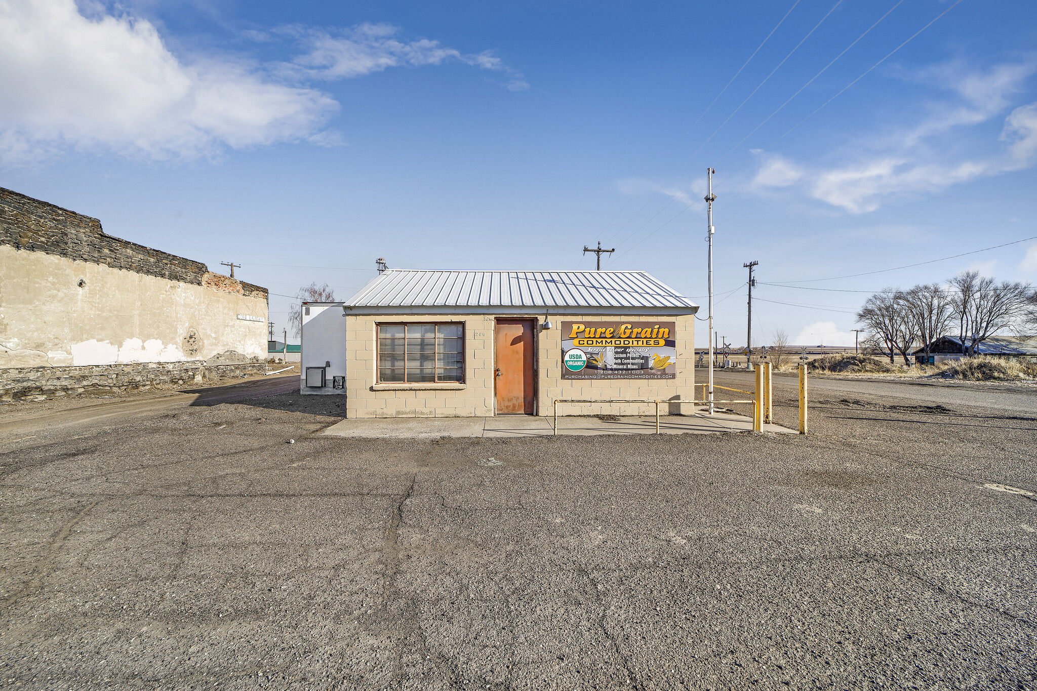 206 Boyd St, Murtaugh, ID for sale Primary Photo- Image 1 of 1