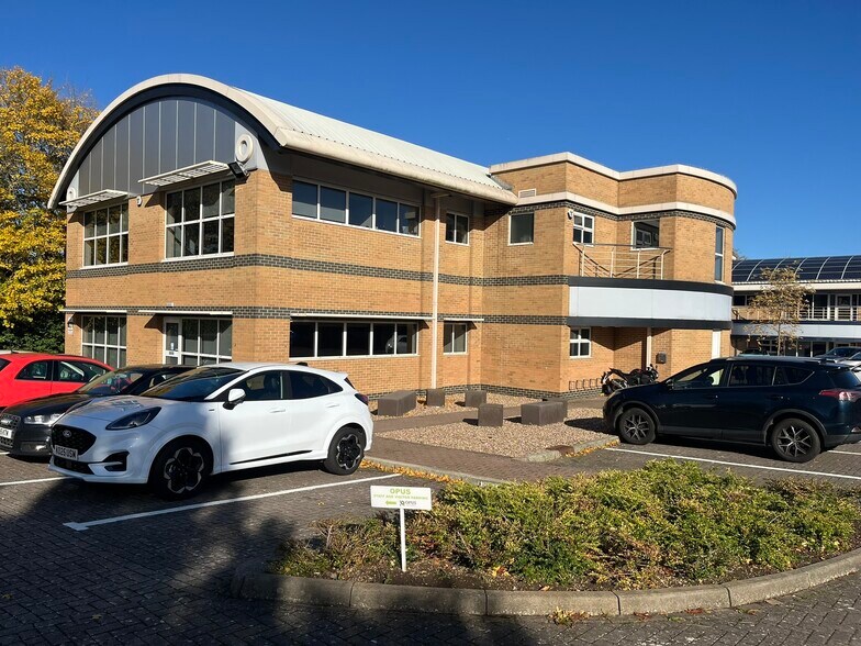 1 Radian Ct, Milton Keynes à louer - Photo du bâtiment - Image 1 de 5