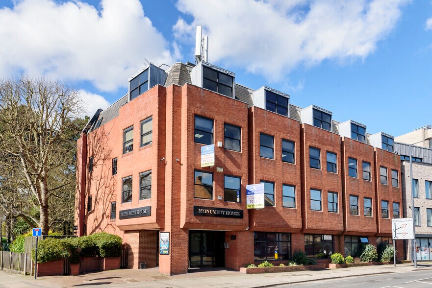215 Marsh Rd, Pinner à louer - Photo du bâtiment - Image 3 de 46