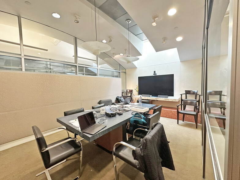 1422 El Camino Real, Menlo Park, CA for lease - Interior Photo - Image 3 of 11