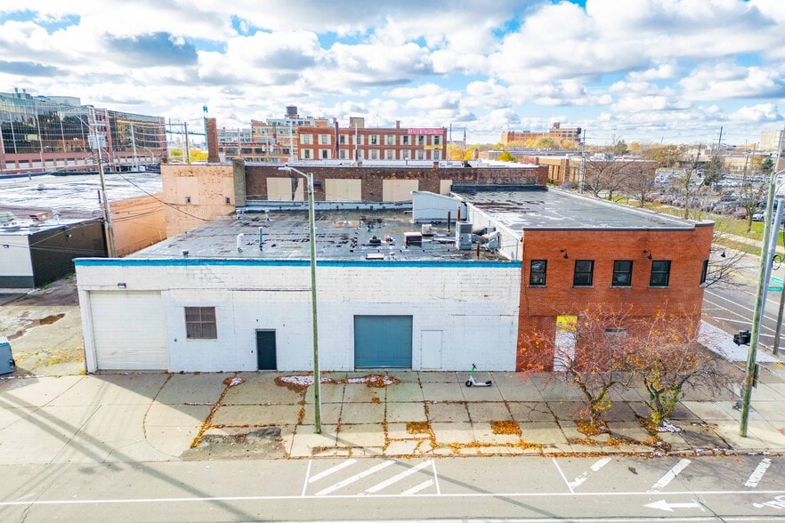 1501-1515 W Lafayette Blvd, Detroit, MI for sale - Building Photo - Image 3 of 14