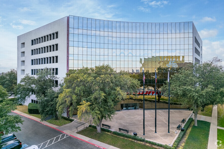 7929 Brookriver Dr, Dallas, TX for sale - Building Photo - Image 1 of 27
