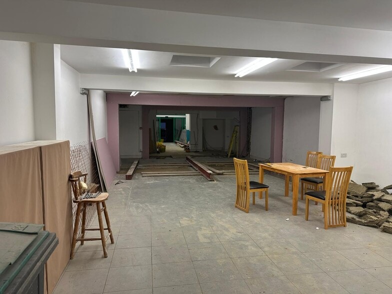 66 Turnpike Ln, London for lease - Building Photo - Image 2 of 3