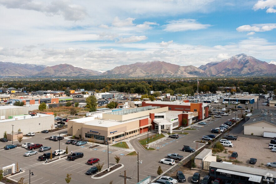 3702 S State St, South Salt Lake, UT à louer - Photo du bâtiment - Image 3 de 4