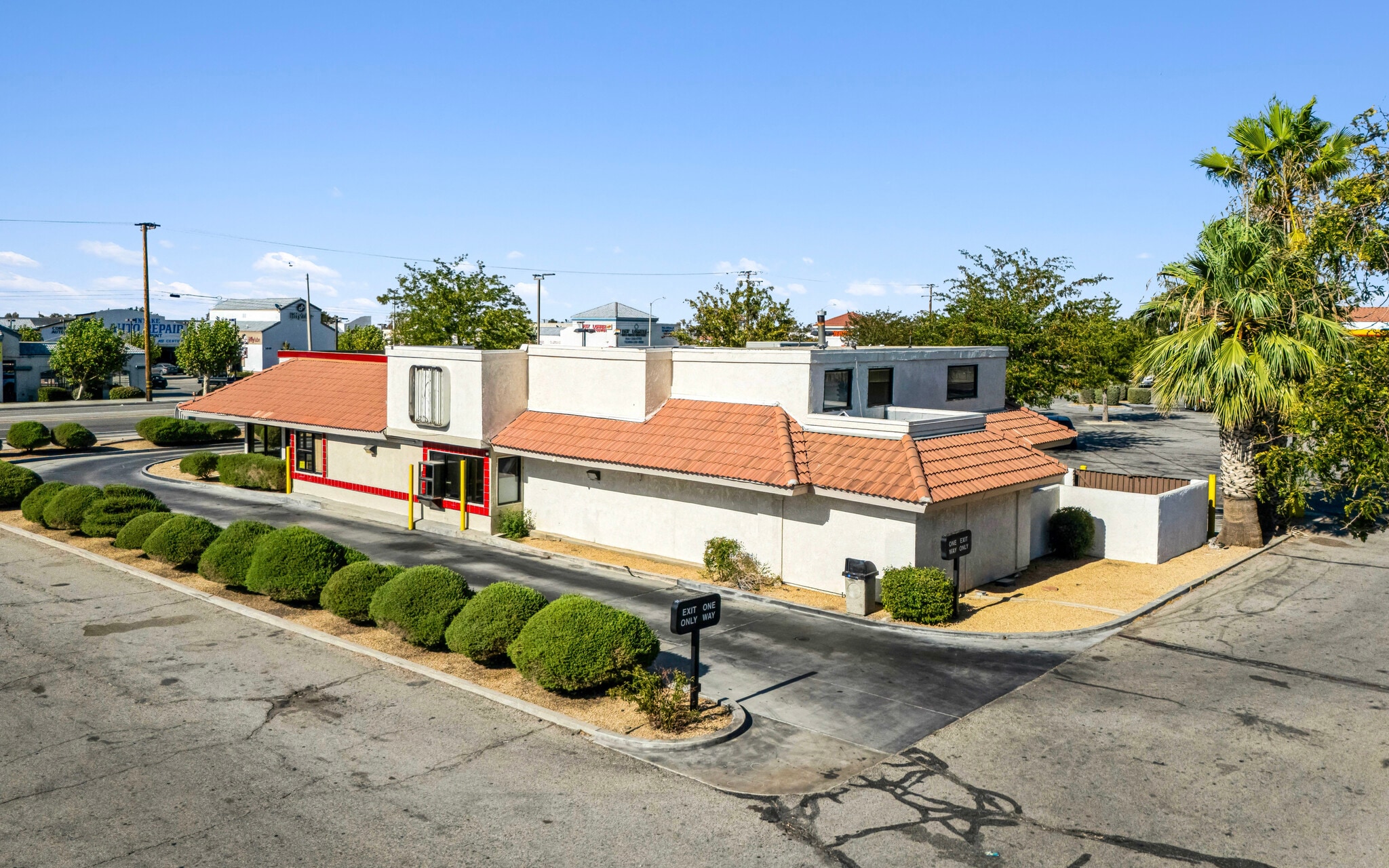 2606 E Palmdale Blvd, Palmdale, CA à vendre Photo du bâtiment- Image 1 de 8