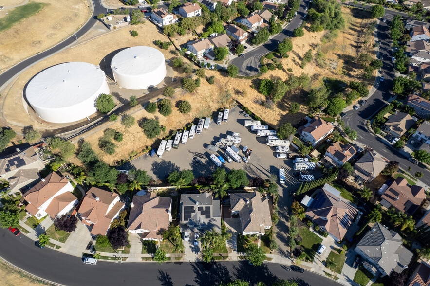 701 Presidio dr, Brentwood, CA for sale - Building Photo - Image 3 of 13