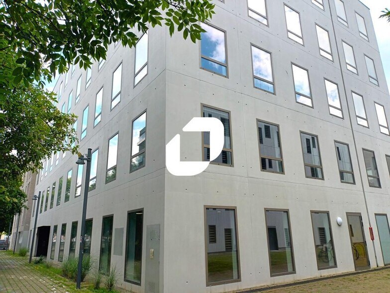 84 Rue Des Templiers, Lille for lease - Building Photo - Image 1 of 7