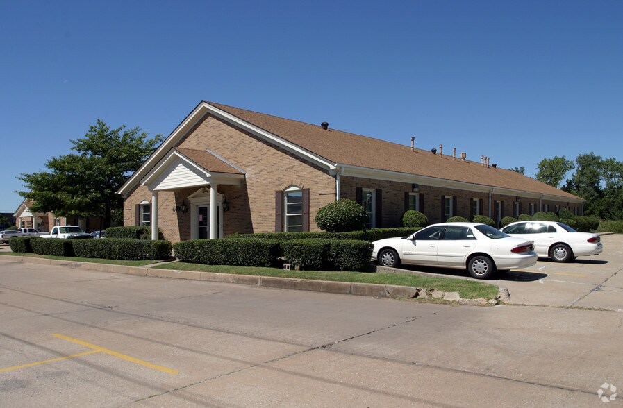 4401-4405 NW 4th St, Oklahoma City, OK à vendre - Photo du bâtiment - Image 3 de 24