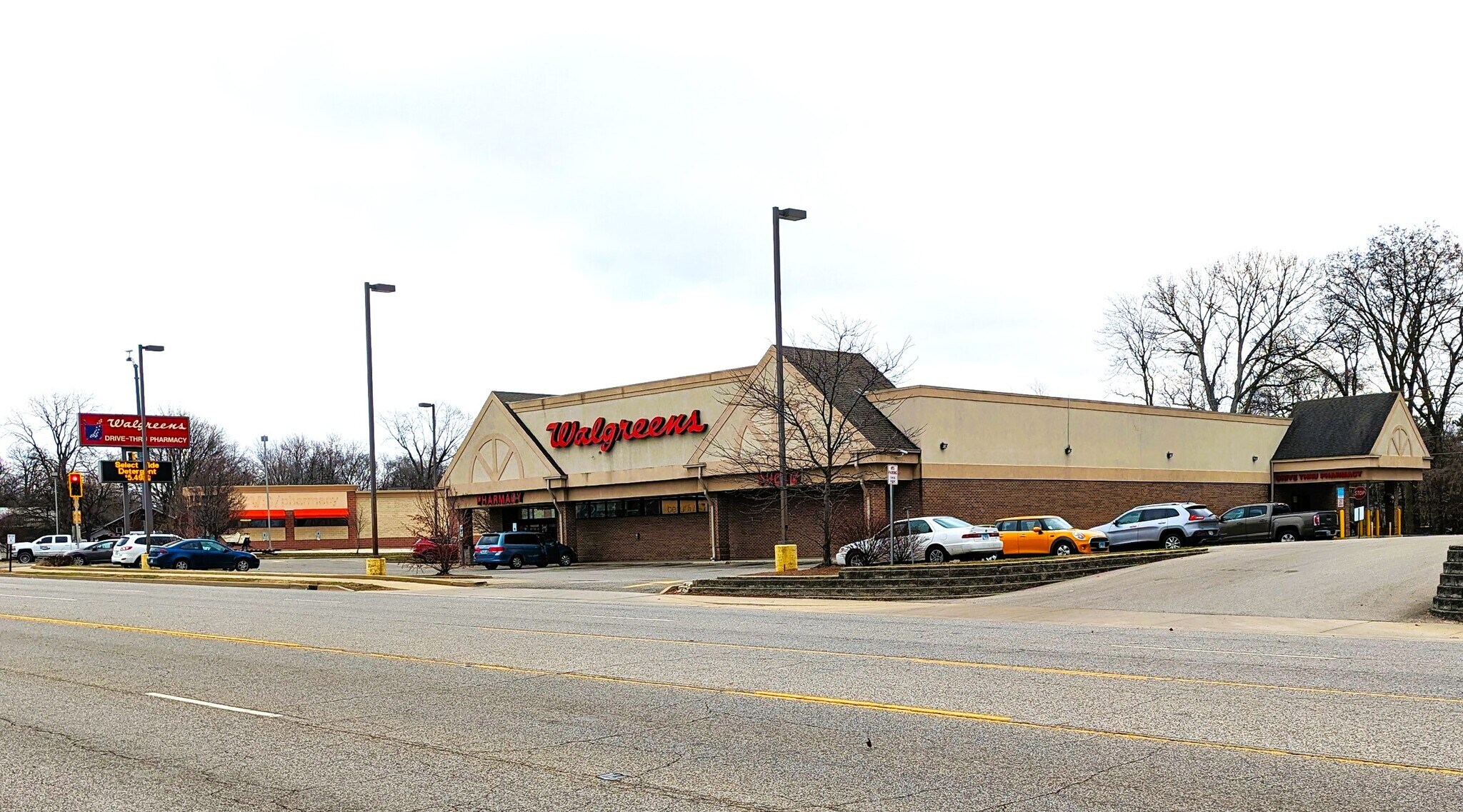 842 E Main St, Danville, IL for lease Building Photo- Image 1 of 3