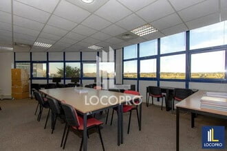 Office in Aix-en-Provence for lease Interior Photo- Image 2 of 10