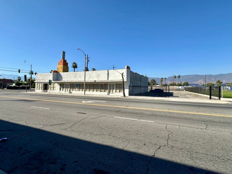 290-292 W Base Line St, San Bernardino, CA à louer - Photo du bâtiment - Image 2 de 8
