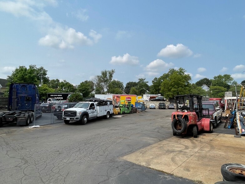 765 Villa St, Elgin, IL for lease - Building Photo - Image 3 of 29