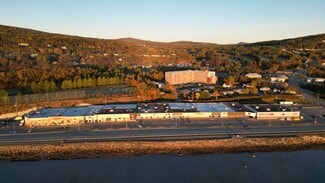 Plus de détails pour 153-375 Boul De Comporté, La Malbaie, QC - Commerce de détail à louer