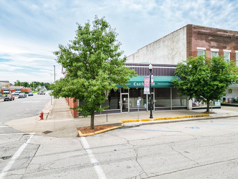 500 W Reed St, Moberly, MO à louer - Photo du bâtiment - Image 2 de 21