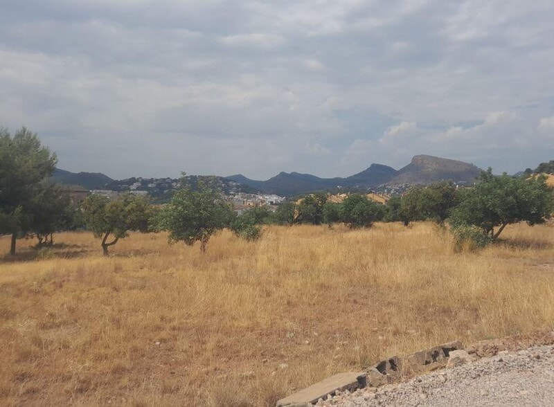 Carrer Menorca, S/N, Petrés, Valencia for sale - Building Photo - Image 3 of 8