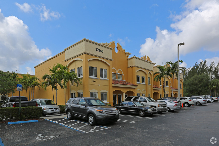 12945 SW 132nd St, Miami, FL for sale - Primary Photo - Image 1 of 1