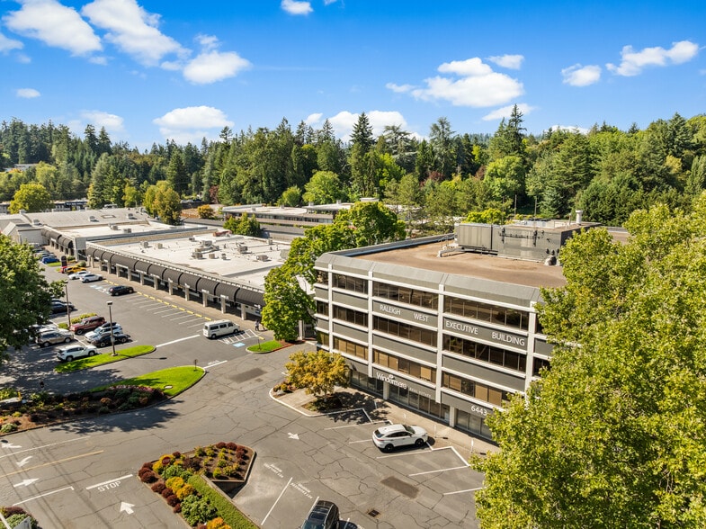 6443 SW Beaverton Hillsdale Hwy, Portland, OR for lease - Building Photo - Image 2 of 5
