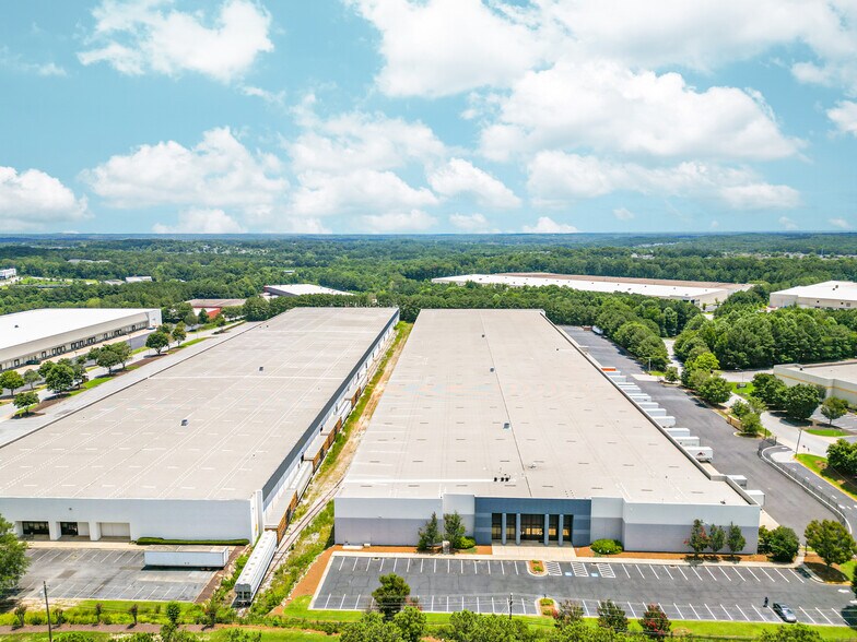 4787 Stalwart Dr, Fairburn, GA à louer - Vidéo sur l’inscription commerciale - Image 2 de 21