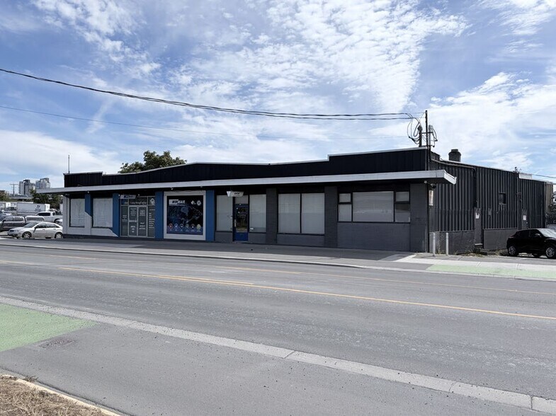 575-579 Gorge Rd E, Victoria, BC à louer - Photo du bâtiment - Image 3 de 4