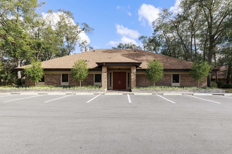 483 Montgomery Rd, Altamonte Springs, FL à vendre - Photo du bâtiment - Image 2 de 34