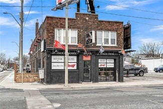 Plus de détails pour 737 Barton St E, Hamilton, ON - Commerce de détail à vendre