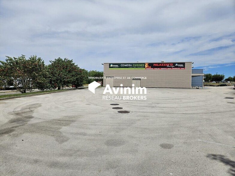 Retail in Choisey for lease - Building Photo - Image 3 of 5