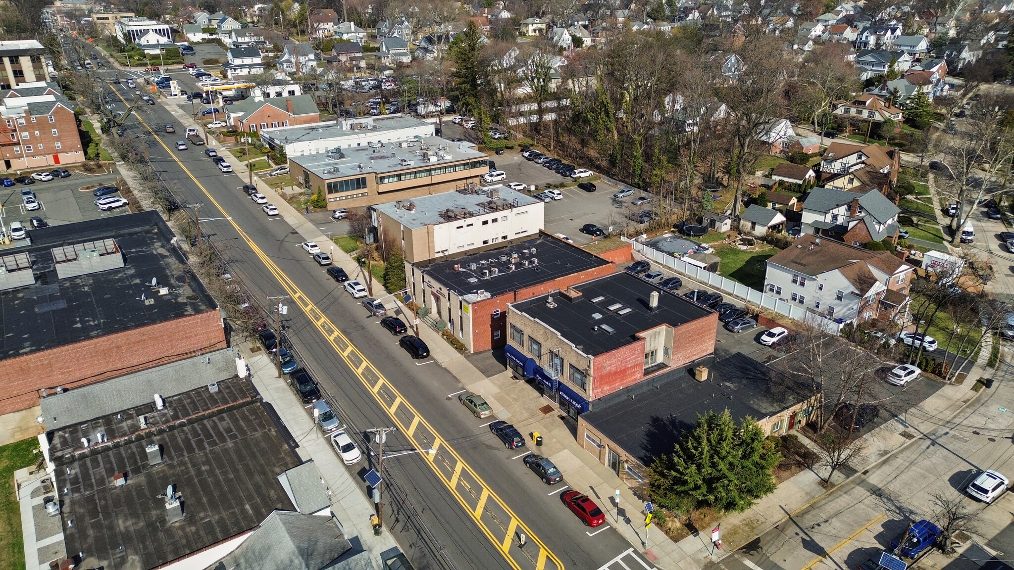 175 Cedar Ln, Teaneck, NJ for sale Primary Photo- Image 1 of 45