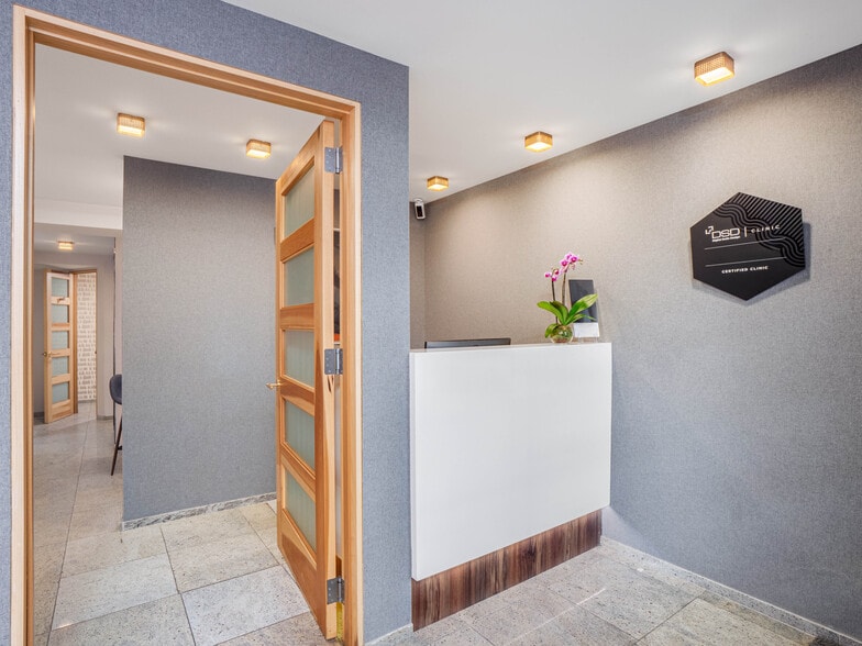 1025 Fifth Ave, New York, NY à vendre - Photo intérieure - Image 1 de 11