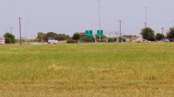 SW Loop 410 & I-35, San Antonio, TX à vendre - Photo du bâtiment - Image 2 de 3