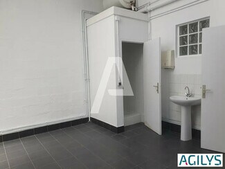 Plus de détails pour Local d'activités à louer