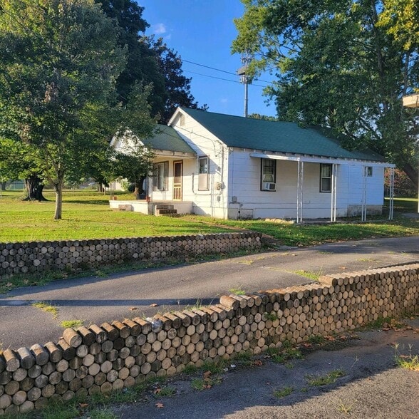 1713 Thrasher Pike, Hixson, TN à vendre - Photo du bâtiment - Image 3 de 3