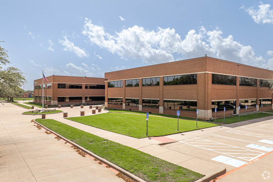 18451 N Dallas Pky, Dallas, TX for lease - Building Photo - Image 2 of 6