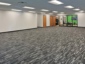 6450 Wedgwood Rd, Maple Grove, MN for lease Interior Photo- Image 2 of 6