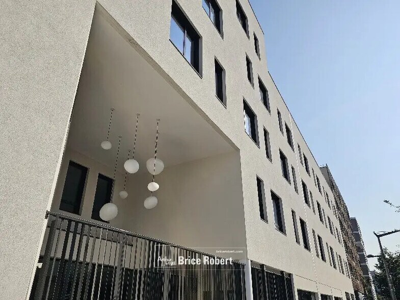 Commerce de détail dans Lyon à louer - Photo du bâtiment - Image 2 de 23