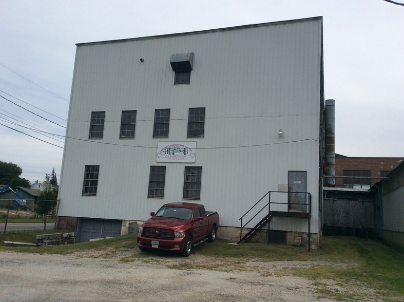 2 Pine St, Rutland, VT à vendre - Photo du bâtiment - Image 3 de 7