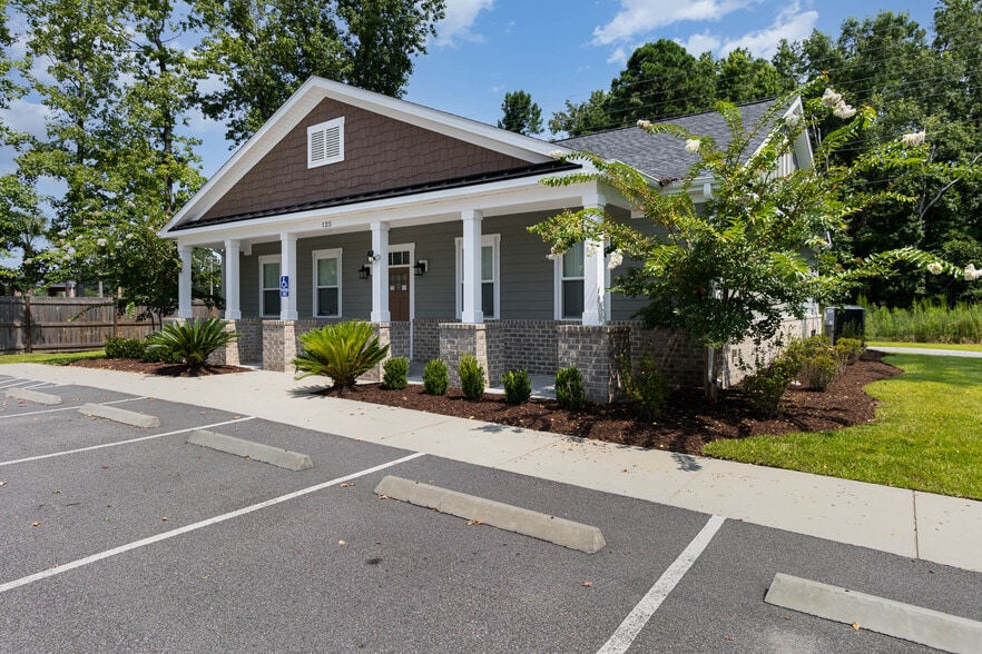 125 Co Op Rd, Myrtle Beach, SC à louer - Photo du bâtiment - Image 2 de 41