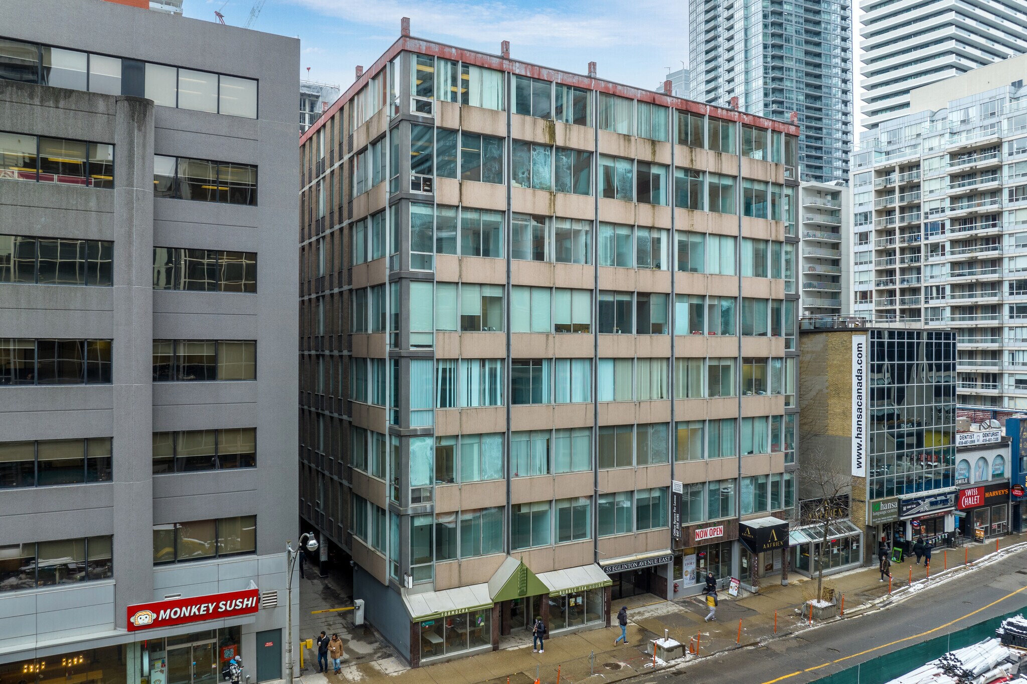 55 Eglinton Av E, Toronto, ON à louer Photo principale- Image 1 de 7