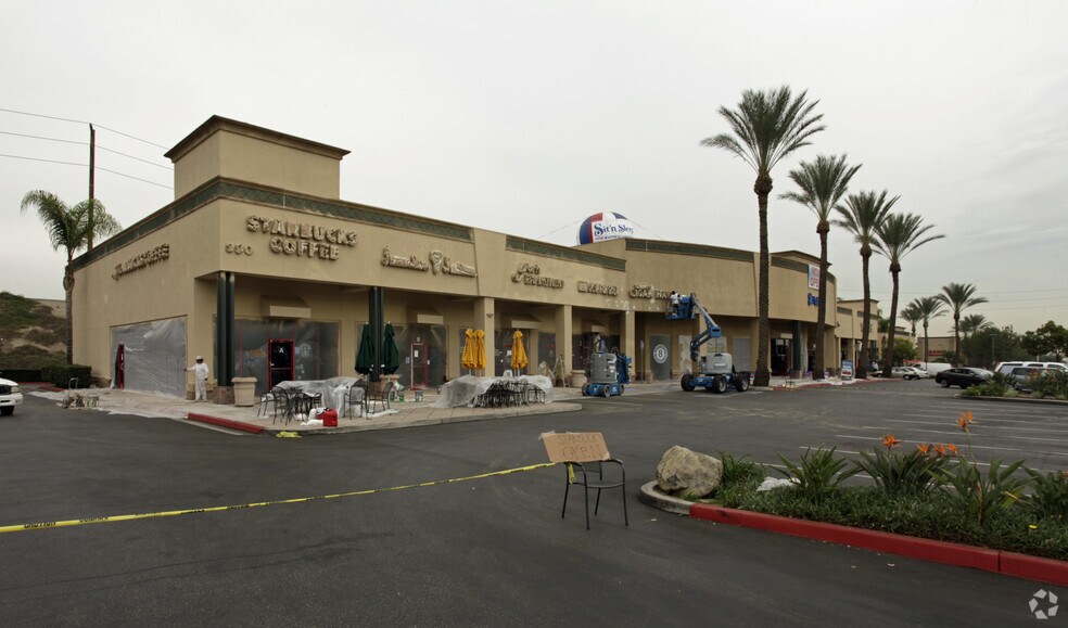 990 Ontario Mills Dr, Ontario, CA à louer - Photo du bâtiment - Image 2 de 7